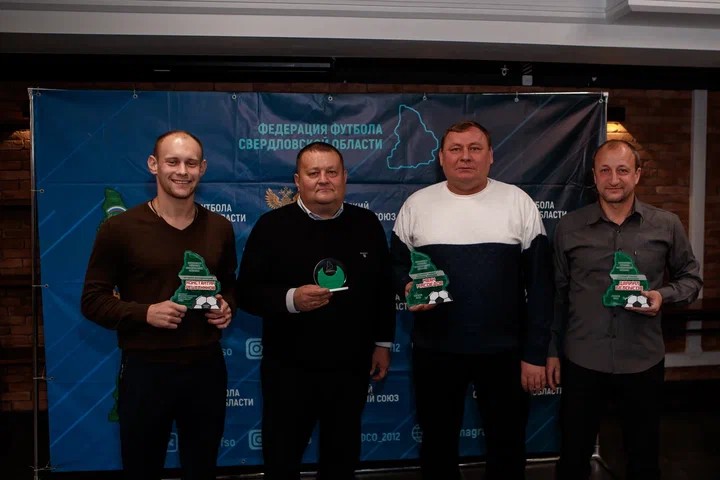 Лауреаты "Синары" (слева направо): Константин Решетников, Вадим Грехов, Иван Мясоедов, Даниил Белоусов.