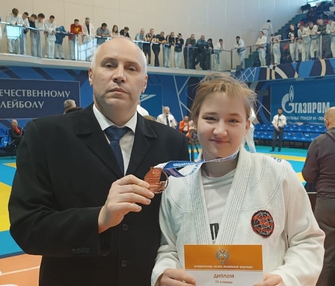 Есть бронза чемпионата России: Анна Шарпанских во своим наставником Евгением Дюрягиным.