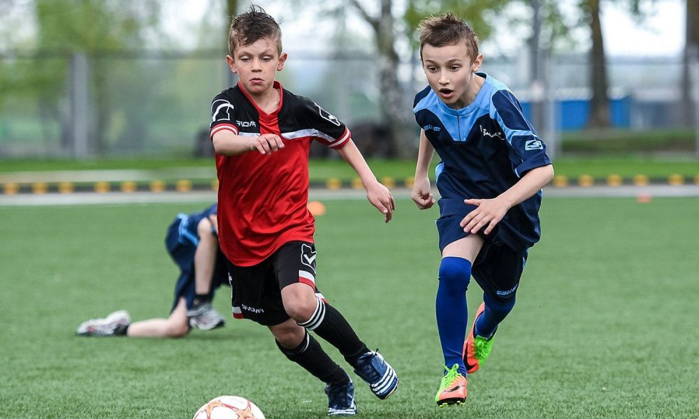 В Каменске-Уральском стартовали городские чемпионаты по футболу среди детских и юношеских команд