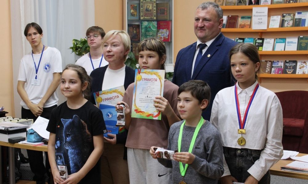 В городской библиотеке прошло лично-командное первенство города по русским шашкам