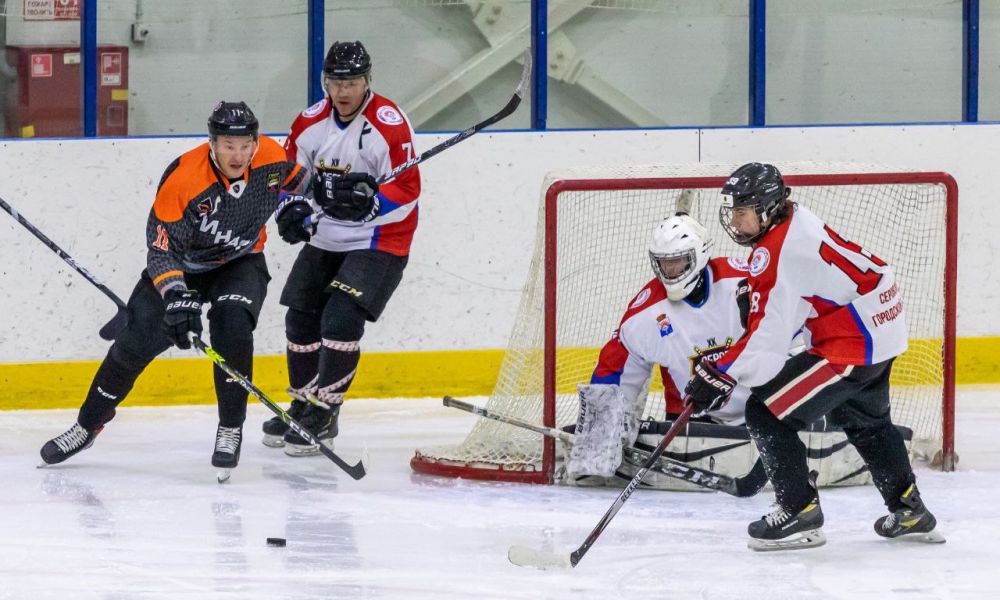 «Авто» становится лидером