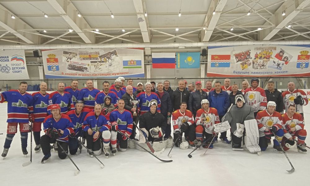 Почтили память