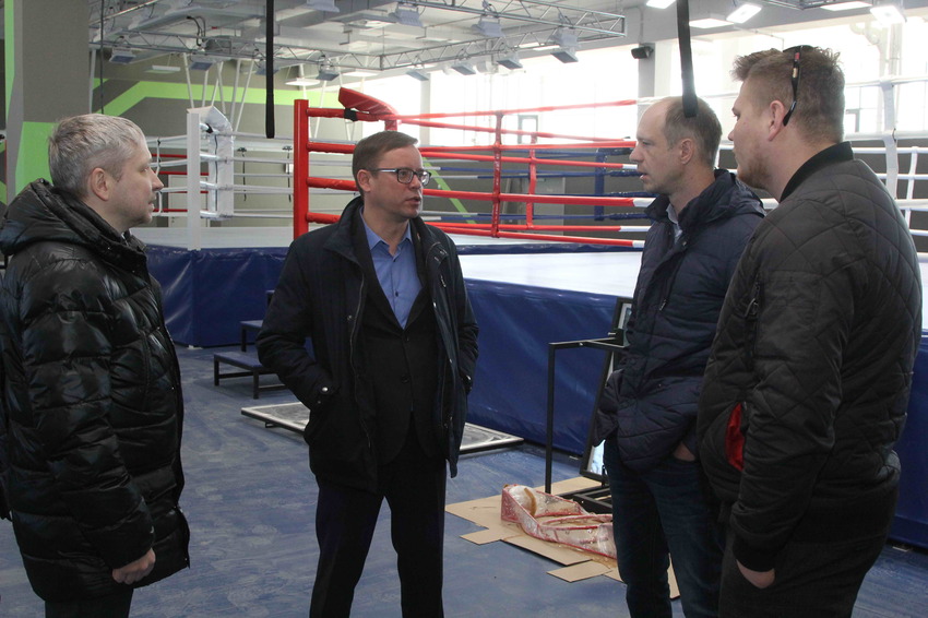 Глава города Алексей Герасимов оценил готовность нового Центра бокса