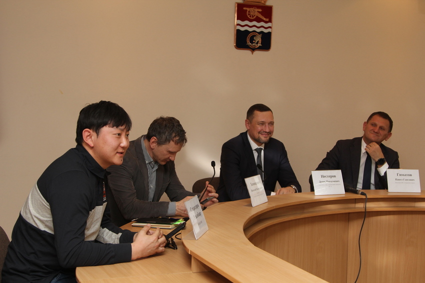 На пресс-конференции на вопросы журналистов ответил и монгольский спортсмен  Ульзибаяр Сандагдорж.