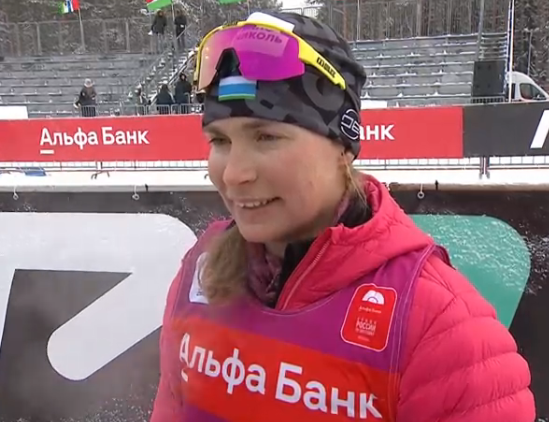 Тамара Дербушева дает интервью после финиша.