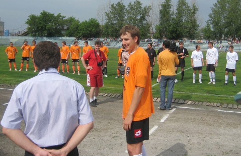 Прощальный матч Аверьянова в 2009 году в Каменске.