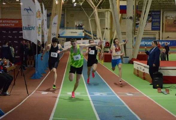 Победный финиш Егора Воронина на дистанции 200 метров