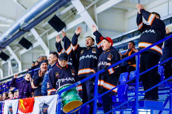 «Синара» с победы стартовала в финальной серии