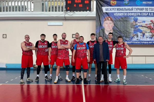 «Баскур» - в полуфинале чемпионата Свердловской области