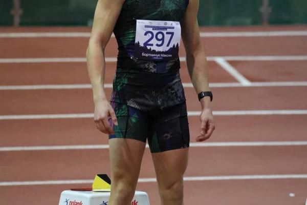 Легкоатлеты отправились в Челябинск