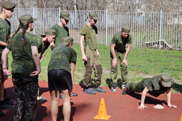 Военно-спортивная игра «Зарница 2.0» прошла в Каменске-Уральском