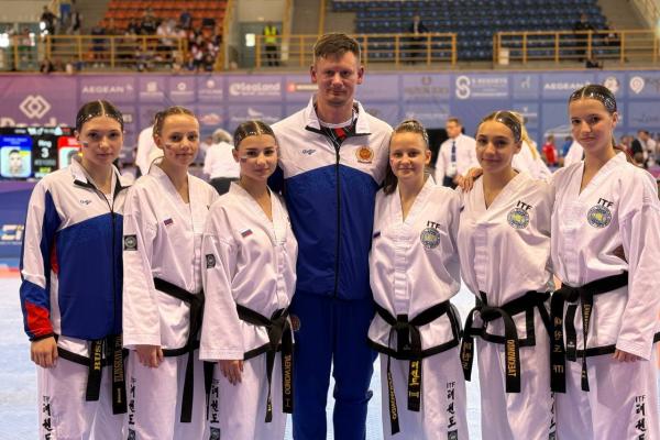 Губернатор отметил наших мастеров тхэквондо