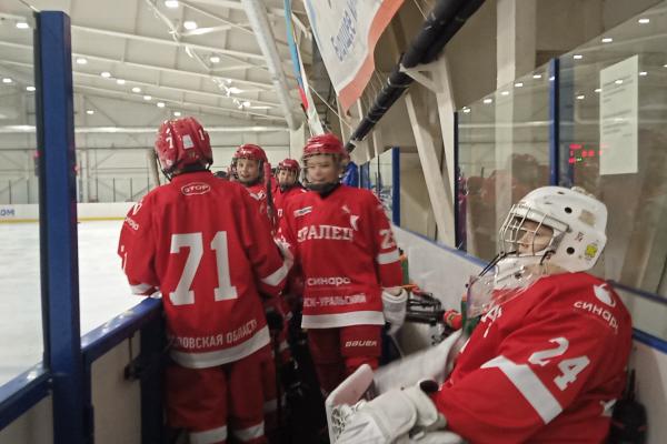 «Уралец» выигрывает матч первенства России