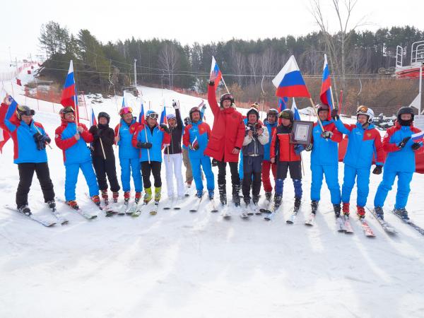 В Каменске-Уральском горнолыжники установили рекорд России