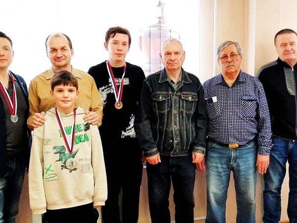 В Каменске-Уральском определили победителей блицтурнира по шахматам, посвященного Дню защитника Отечества
