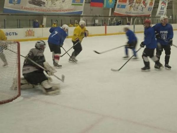 Почтамцев забивает, «Темп» выигрывает