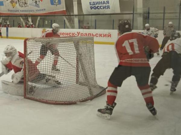 Лидер вновь проиграл, «Уралец» снова выиграл